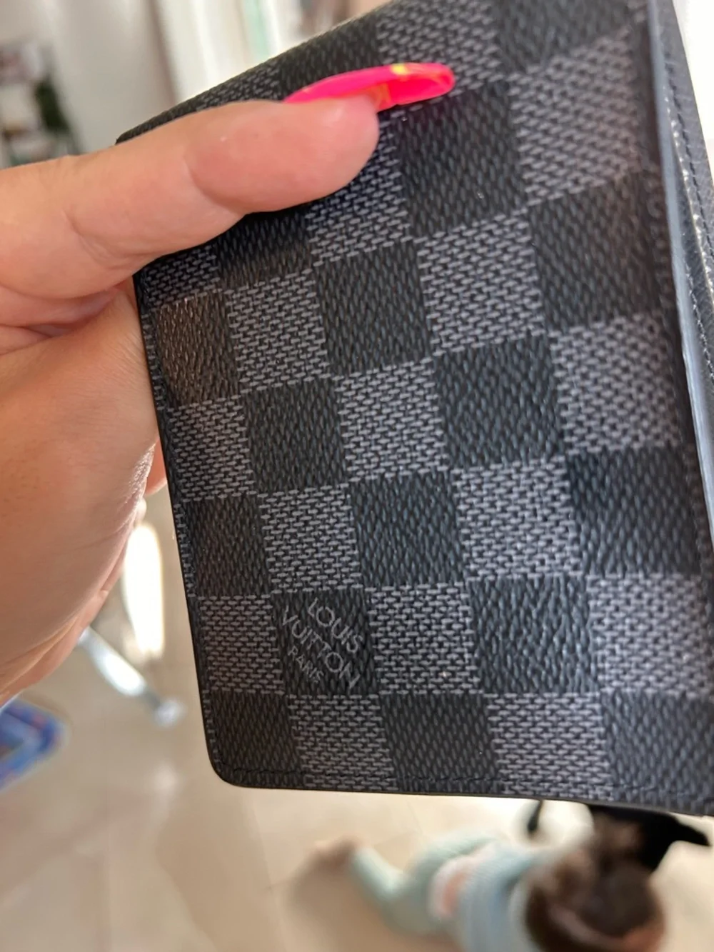 Louis Vuitton Damier Graphite Bi-Fold Card Holder in Black/Grey - Picture 8 of 8